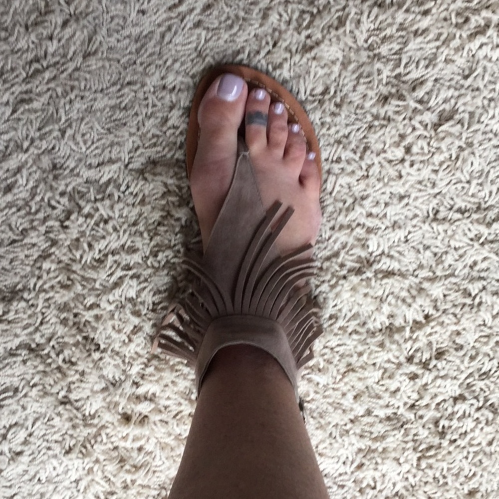 Tan suede fringe sandals size 7